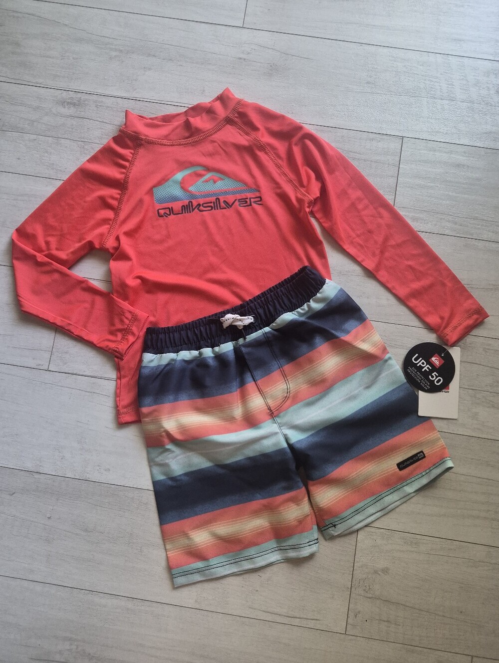 QUIKSILVER NEW Boys Logo Long Sleeve Rashguard & Surf Shorts